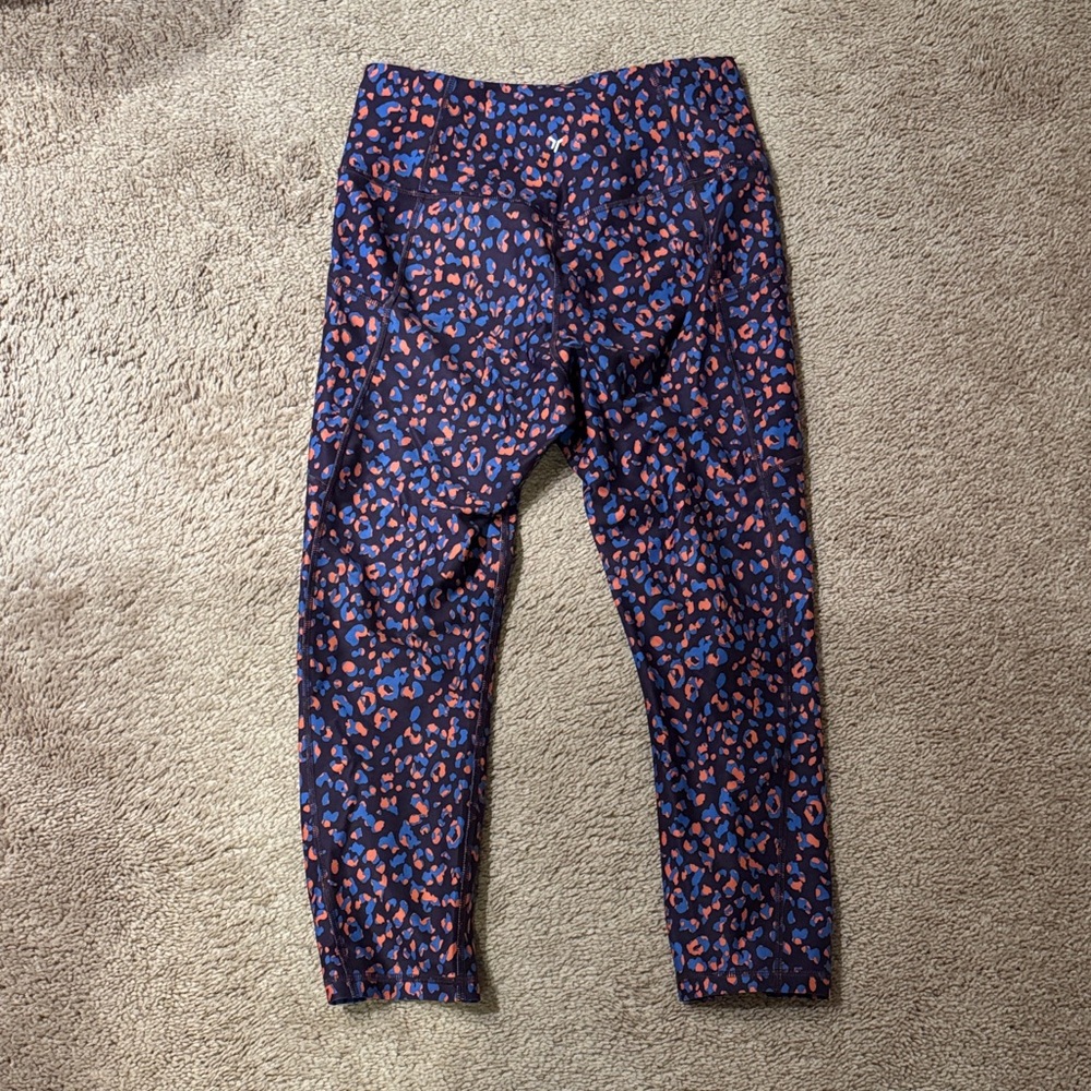 Old Navy Women's Purple Leopard Print Leggings Size Medium w/ Pockets! - Picture 2 of 5